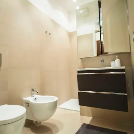 Toffee Mombello - Seven *